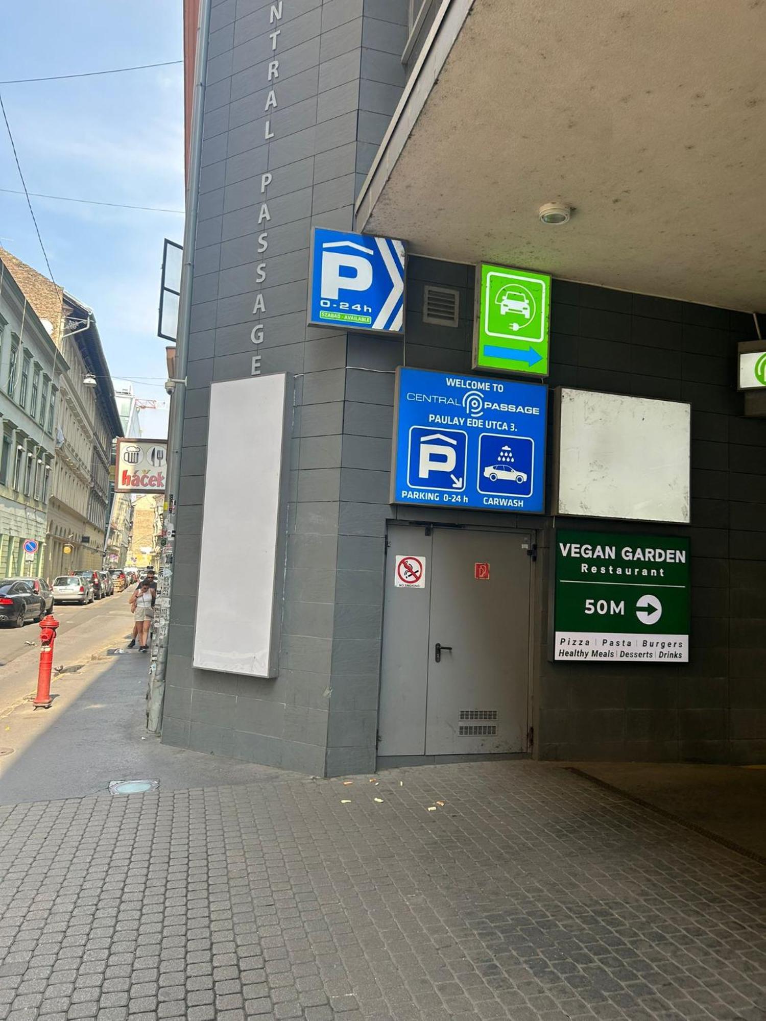 Luxury Suites Down Town Budapest Exterior photo